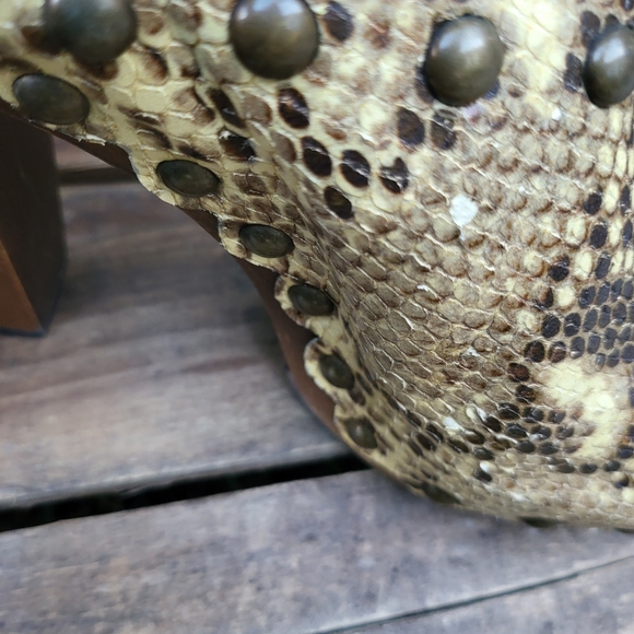 Patent Leather Snake Skin Pint Stuart Weizmann Slides - Picture 7 of 7